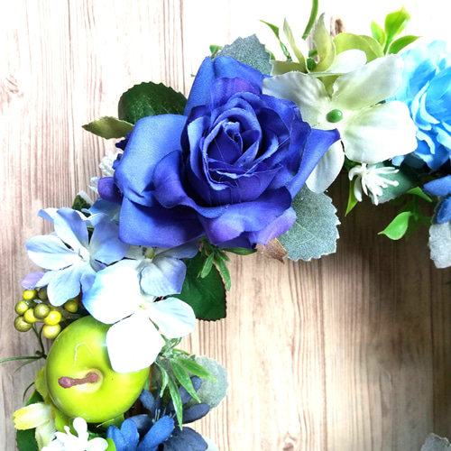 青薔薇と姫りんごの夏リース☆玄関リース☆造花リース☆アーティ 青薔薇と姫りんごの夏リース☆玄関リース☆造花リース☆アーティ