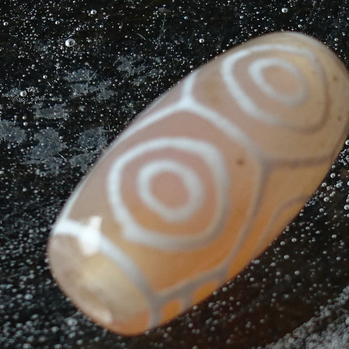 龍眼天珠 紅玉髄 【極上品】 極上✨橙玉髄✨龍眼天珠 天然石 F* 通販 17809729｜Creema(クリーマ)