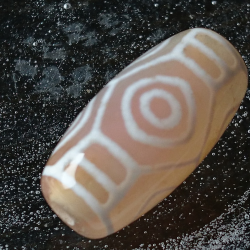 極上✨橙玉髄✨龍眼天珠 天然石 F* 通販 17809729｜Creema(クリーマ)