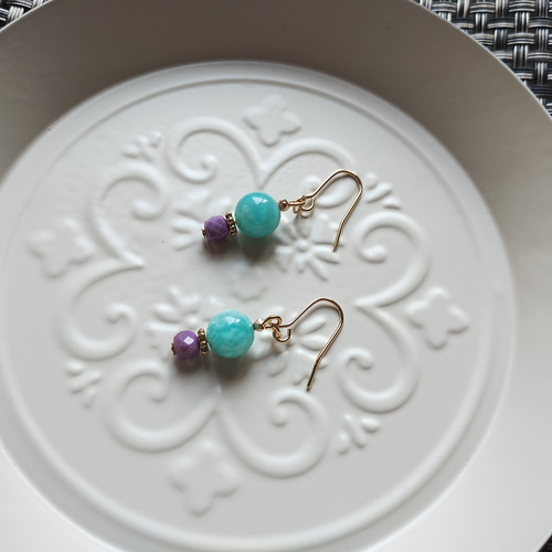 アマゾナイトとフォスフォシデライトのミニピアス ピアス（フック  