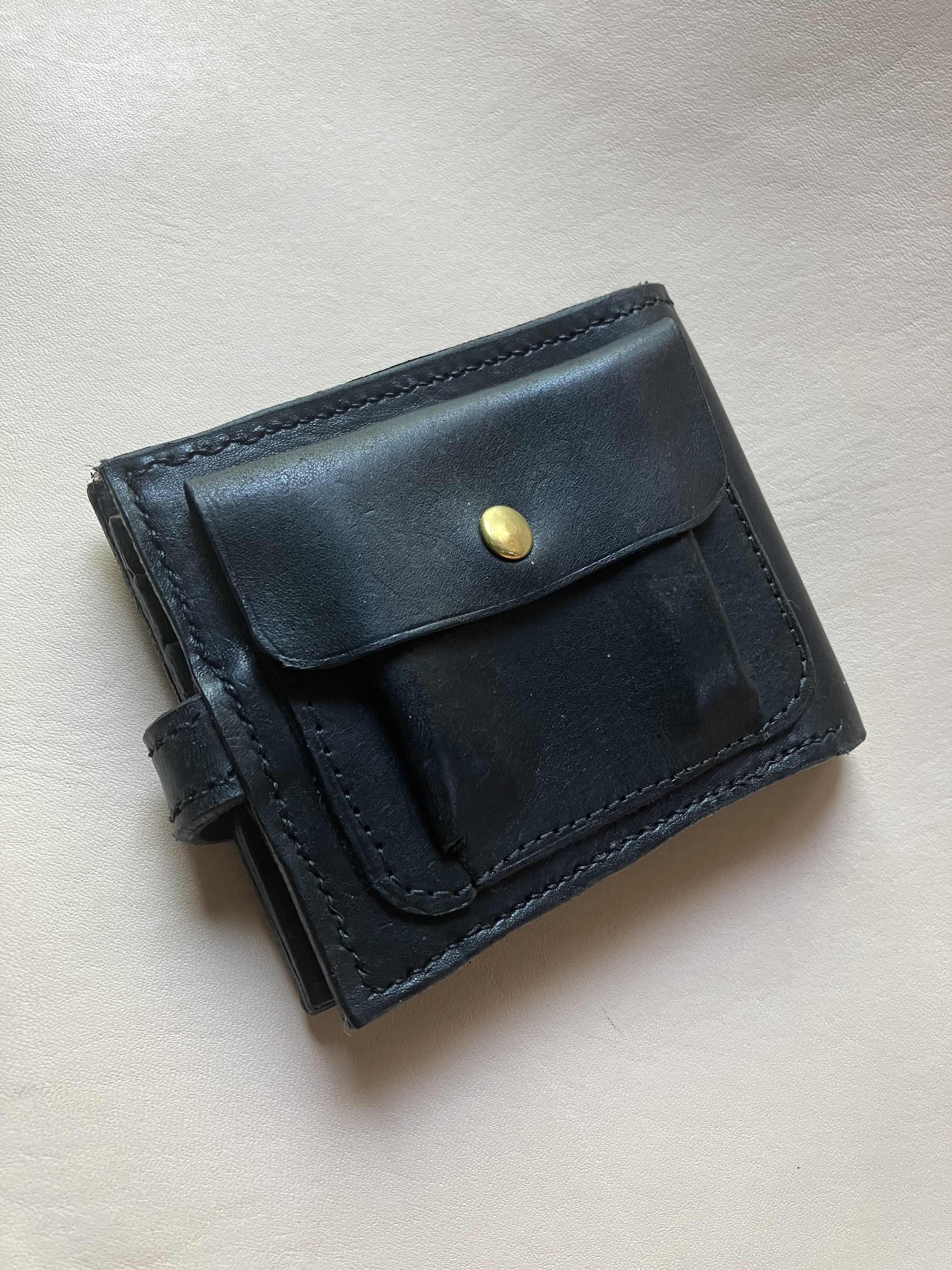 折り財布　　真鍮レザー　イタリアンレザー