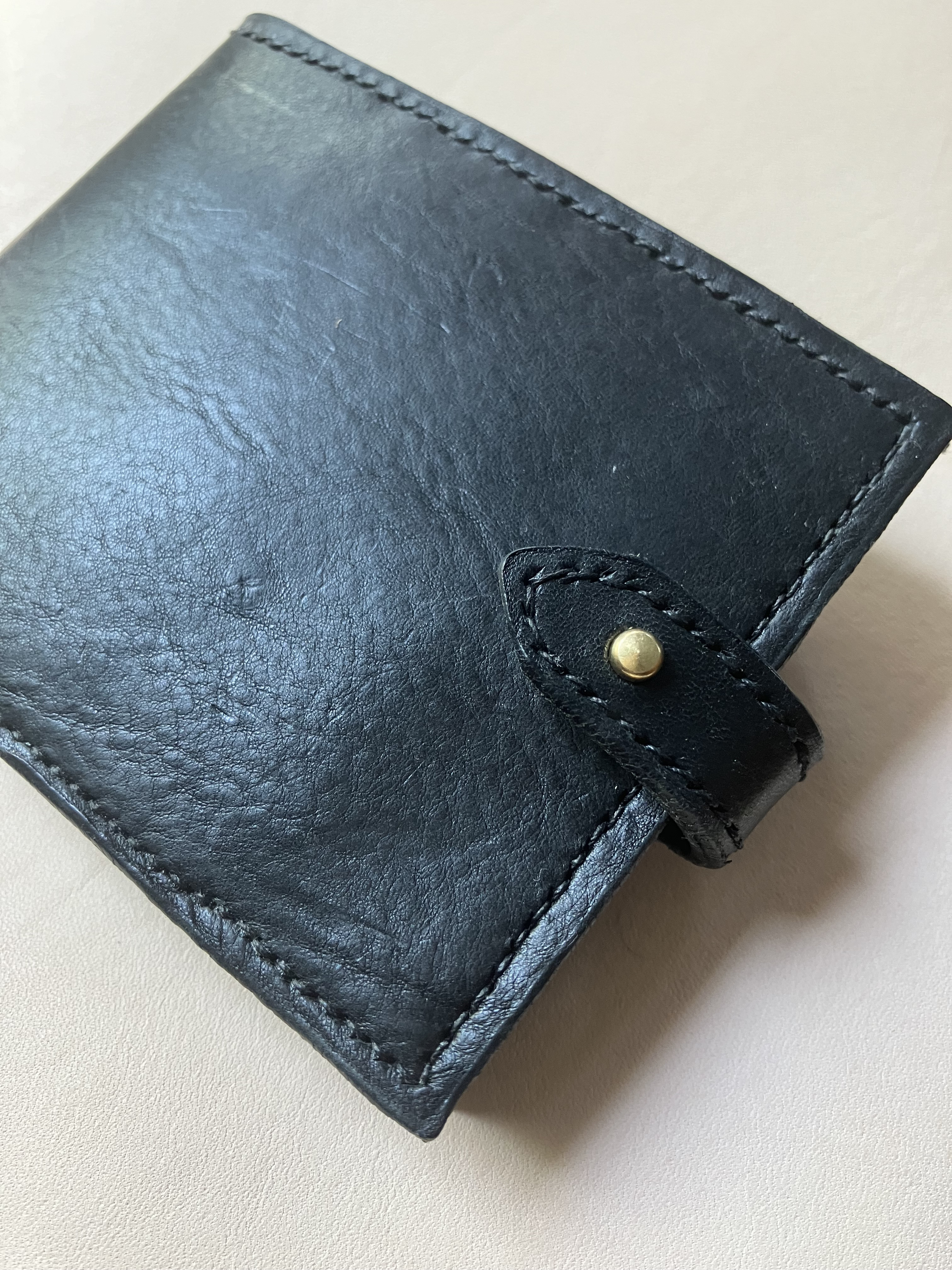 折り財布　　真鍮レザー　イタリアンレザー