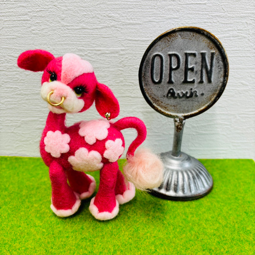 羊毛フェルト ギャルになりたい子牛のえみり 置物 羊毛フェルト toiro