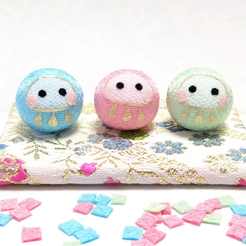 ❀まんまるころん❀ パステルカラー3人のだるまちゃん ちりめん細工の