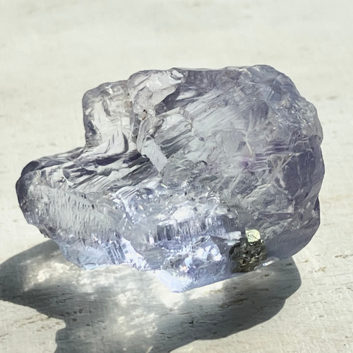 メキシコ オハエラ鉱山産 フローライト パイライト付き蛍石原石 赤色強