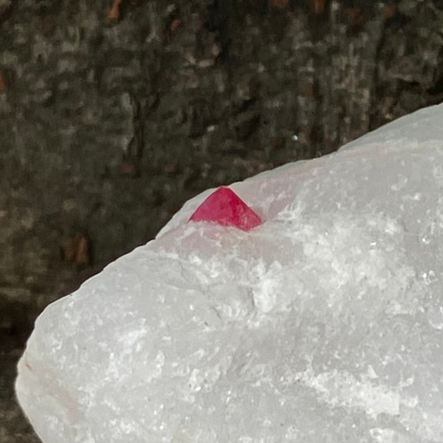 ミャンマー産 レッドスピネル母岩付き原石 ② 天然石 stonetatsuya