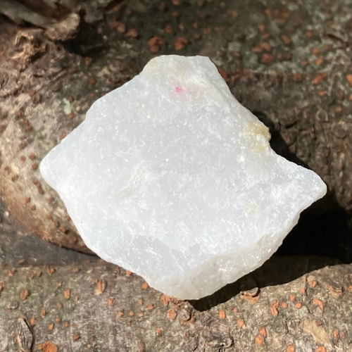 ミャンマー産 レッドスピネル母岩付き原石 ② 天然石