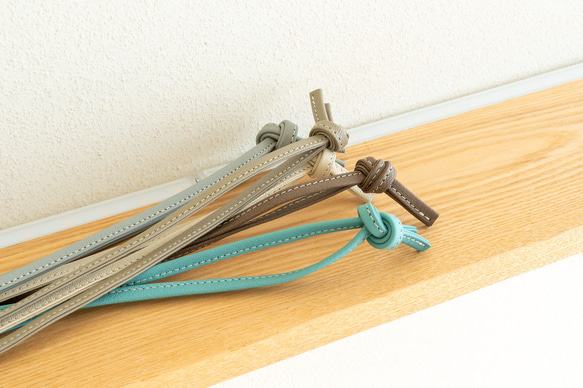 しっぽのついたスマホケース「クベル」専用ショルダーストラップ 4枚目の画像