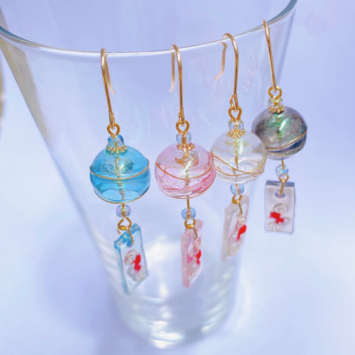 【不死鳥の耳飾り】～蒼水～＊ハンドメイド＊レジンアクセサリー＊イヤリング ご予約】カラーセミオーダー＊立体刺繍/鳥の羽根＊翼イヤリング