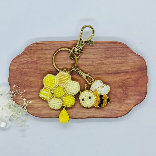 ビーズ刺繍】ミツバチのバックチャーム その他アクセサリー Rancoco