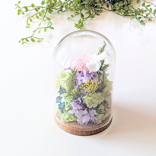 ガラスドームのお供えアレンジ おしゃれプリザーブドフラワー仏花