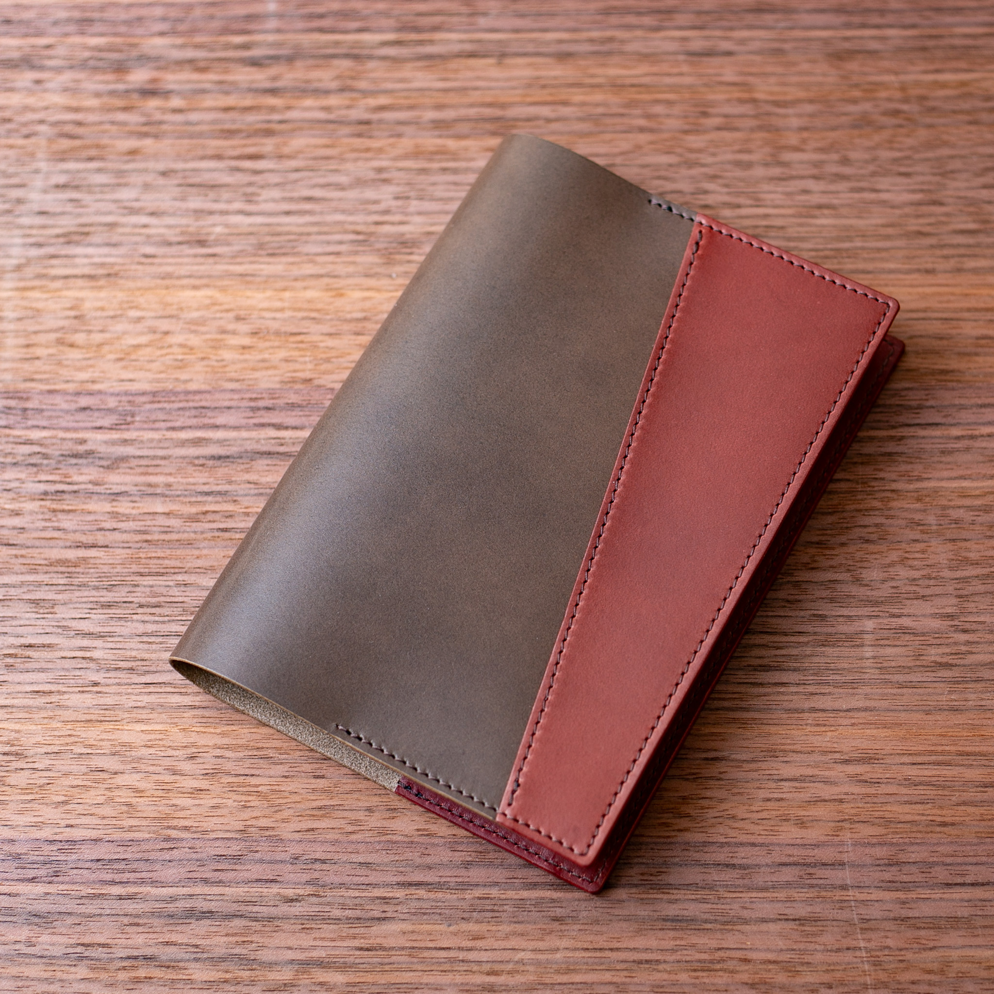 本革ブックカバー【四六判サイズ】(グレージュ×ボルドー)｜イタリアンレザー製