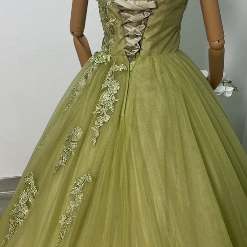 ベアトップビジュードレス 送料無料！カラードレス ベアトップ ビジュードレス レース Aライン