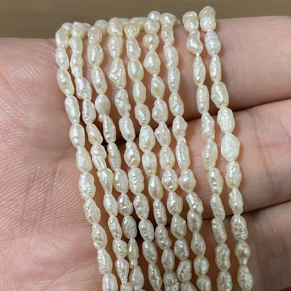 淡水パール 真珠 バロック ライス 5mm 6mm 極小粒 小粒 ケシ 無核 ホワイト系 半連19cm tp0002 4枚目の画像