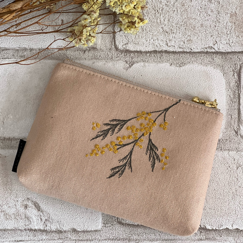 ミモザ刺繍のメガネポーチ | iichi 日々の暮らしを心地よくする