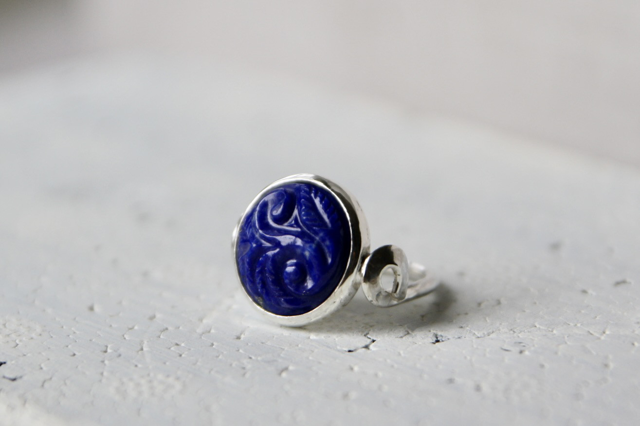 ラピスラズリ カービング ring