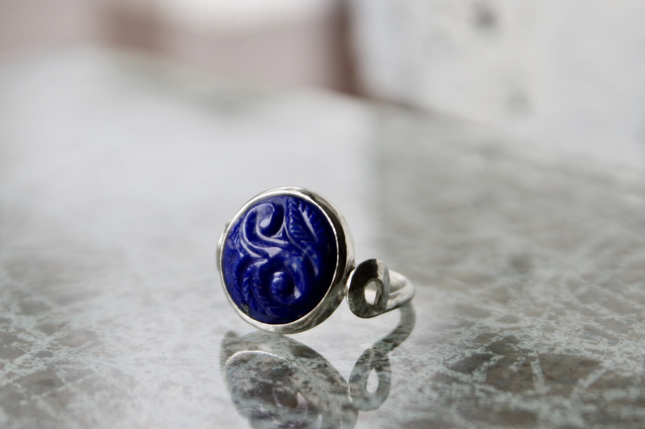 ラピスラズリ カービング ring