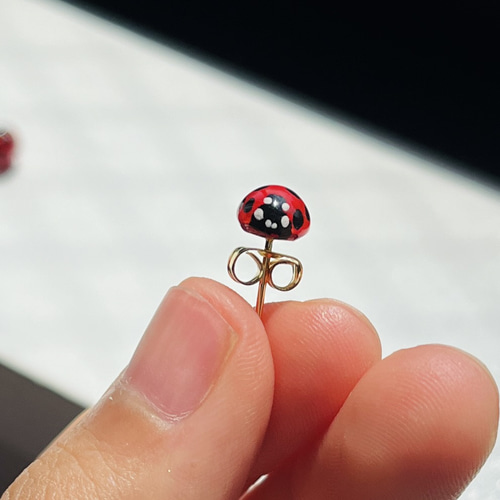 ココノホシテントウ てんとう虫 テントウムシ ピアス イヤリング