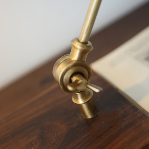 レトロな懐かしい真鍮製スタンドライト 寝室用 書道用 書斎用 読書用