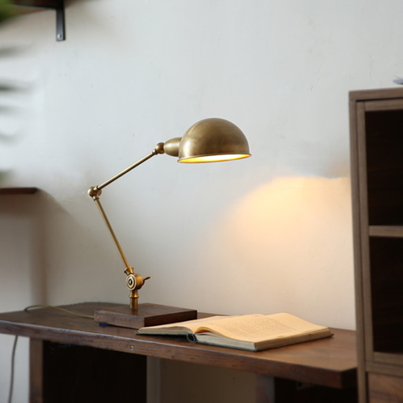 レトロな懐かしい真鍮製スタンドライト 寝室用 書道用 書斎用 読書用