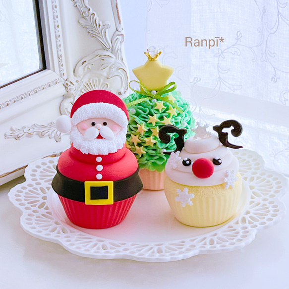 参考画像 クレイカップケーキ カップケーキの小物入れ🧁 カップも粘土で作りました。 クリーム部分が