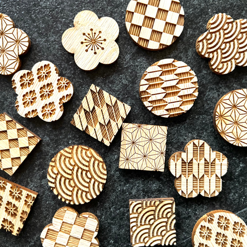 木製ヘアコーム 孔雀と花の彫刻*5 木製ヘアコーム 孔雀と花の彫刻*5 ヘアブラシ・コーム