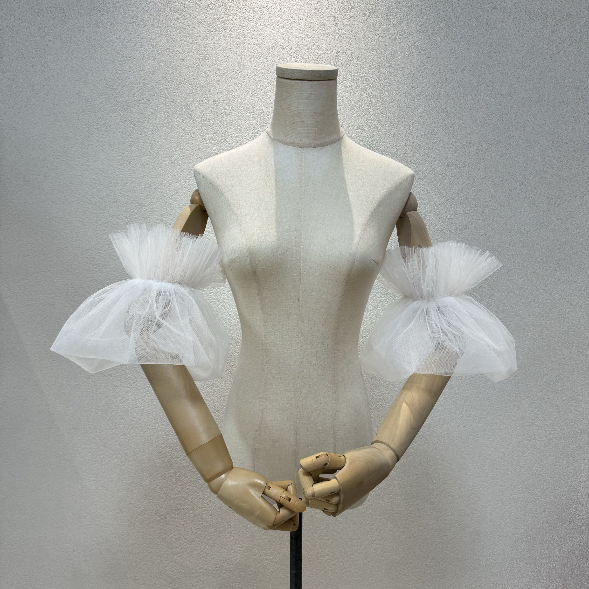 最安値！全国送料無料！可愛いお袖　ボリューム　お色直し　上質なチュール　二の腕カバー　取り外し可能お袖ウェディングドレス