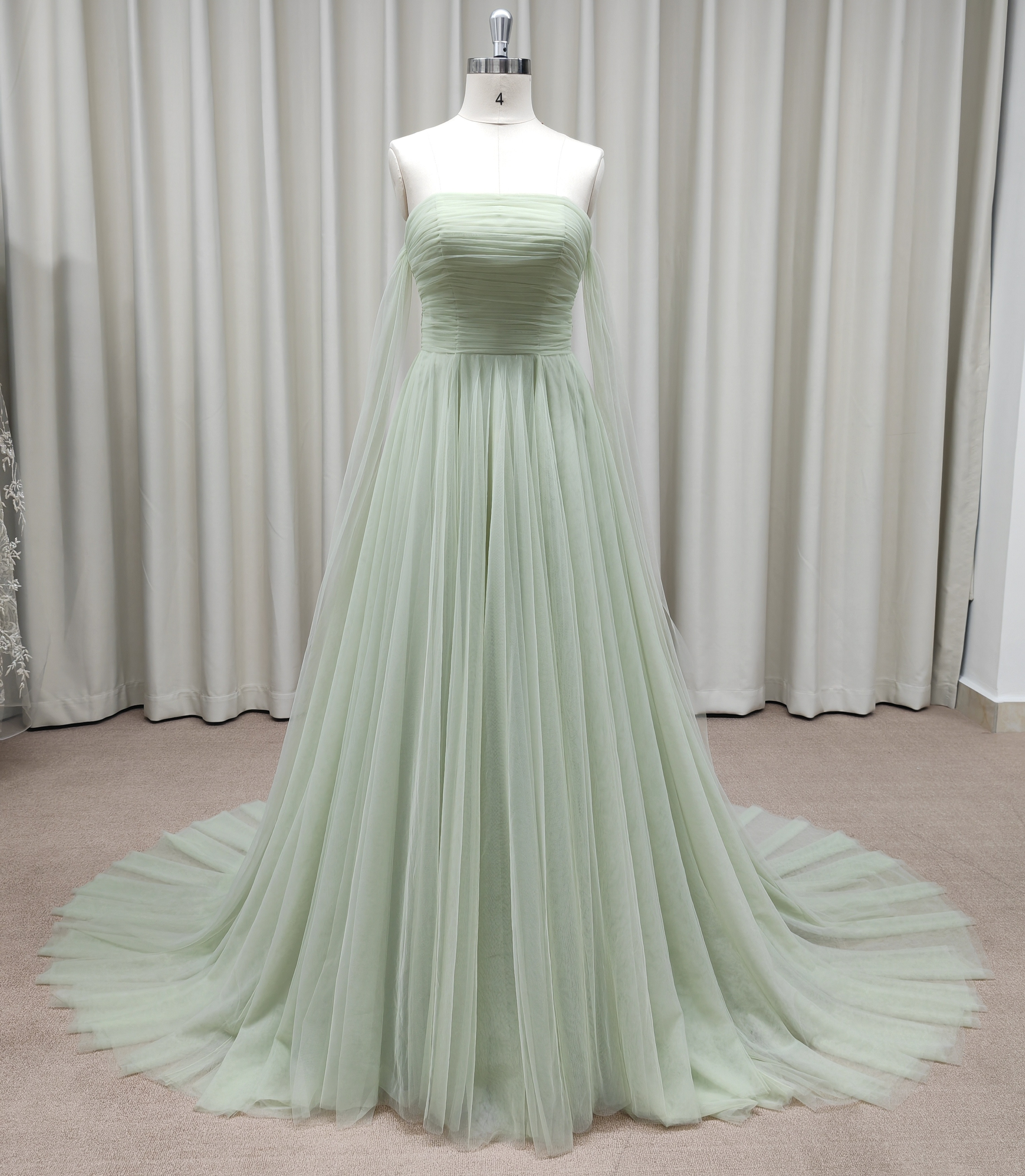 【色変更可能】【色見本300点以上】　チューブトップ　トレーン　チュール　フローティングスリーブ ミントグリーンカラー