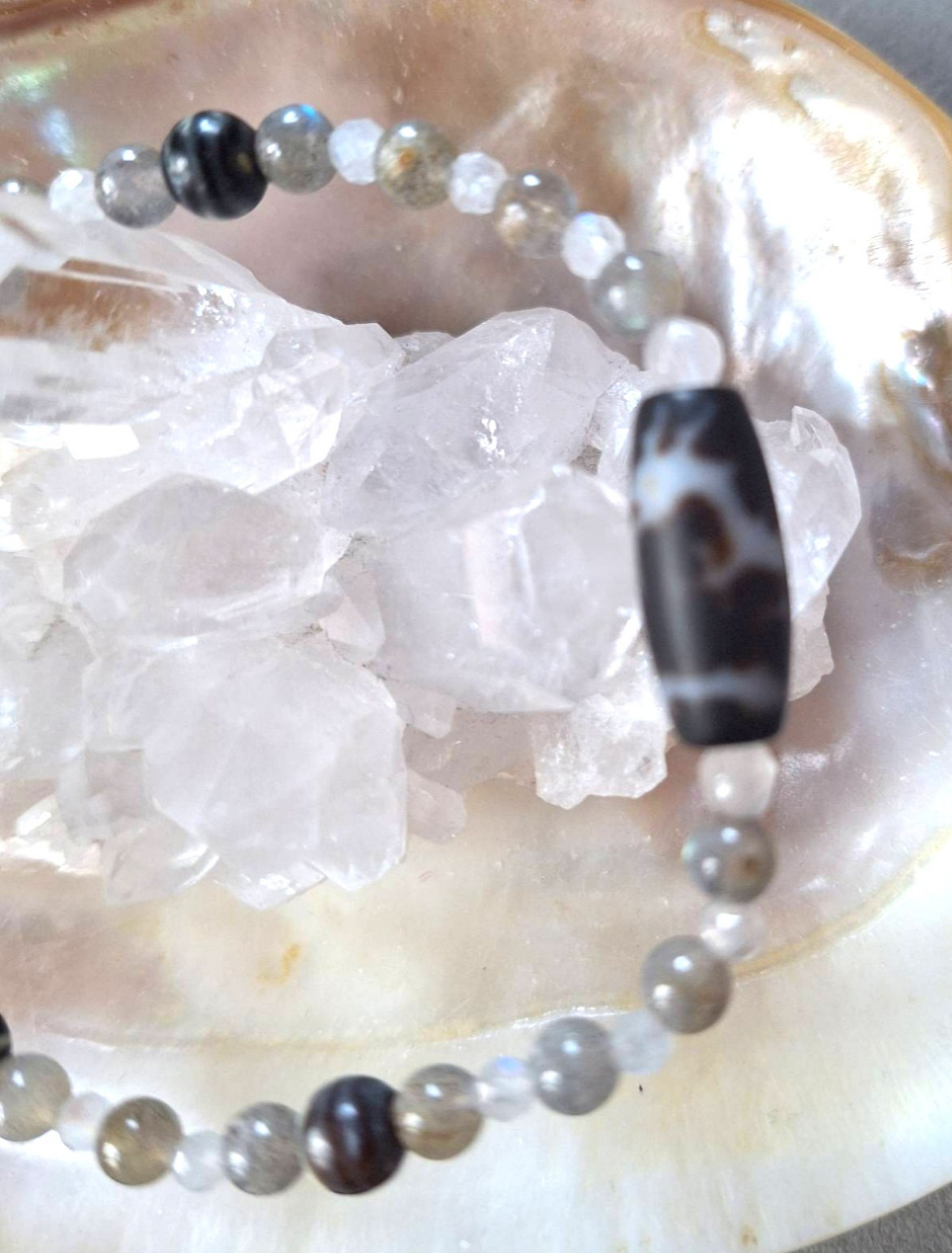 1点物‼️龍神さんの周りに小さな天珠さんの集まり‼️ 龍神天珠さんのブレスレット