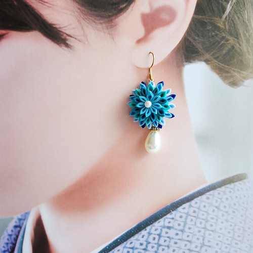 蒼い風・・・夏 青系 つまみ細工 ピアス・イヤリング （ゴールド系