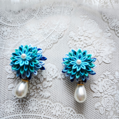 蒼い風・・・夏 青系 つまみ細工 ピアス・イヤリング （ゴールド系