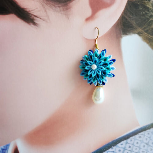 蒼い風・・・夏 青系 つまみ細工 ピアス・イヤリング （ゴールド系