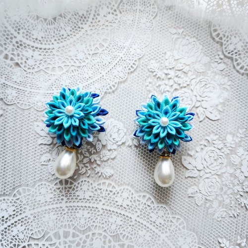 蒼い風・・・夏 青系 つまみ細工 ピアス・イヤリング （ゴールド系