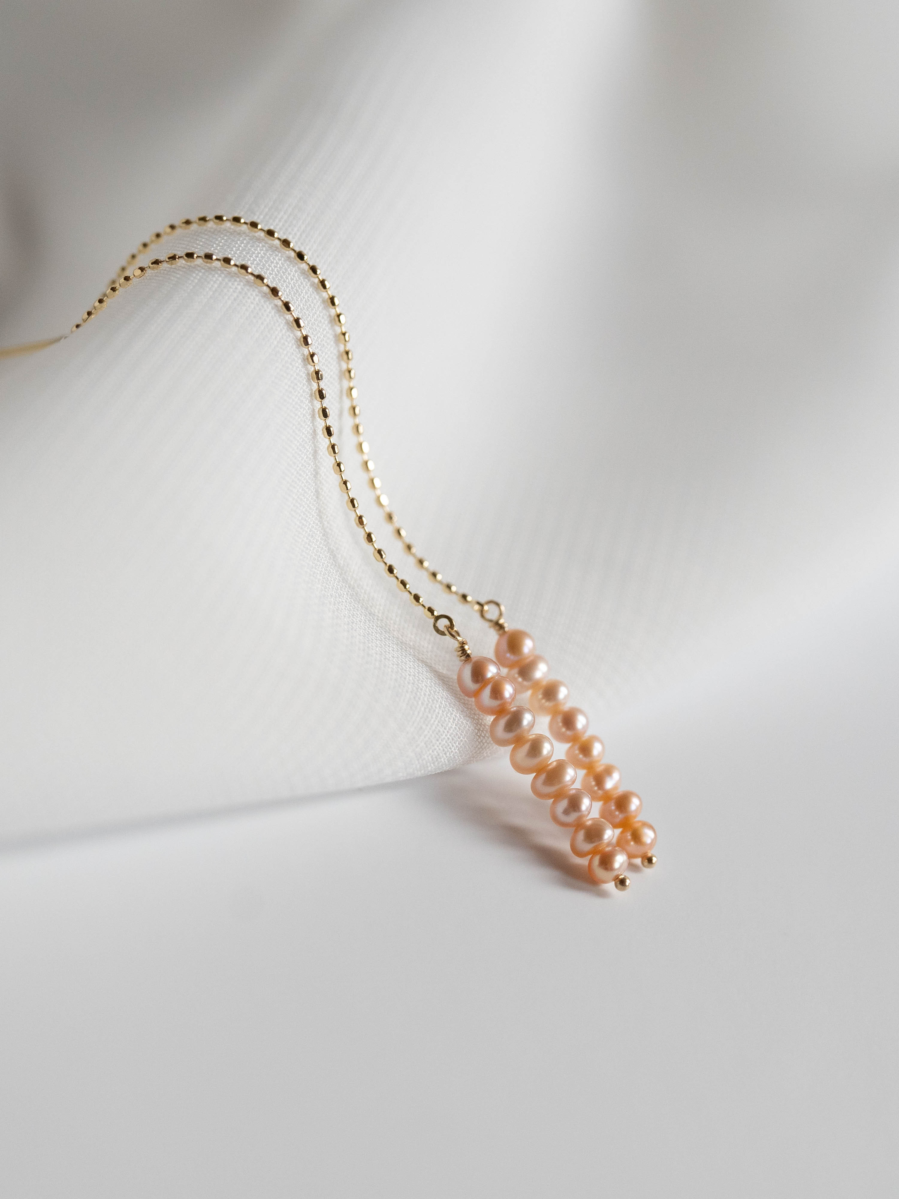 K10ピンクパール ライン セミラウンド アメリカンチェーンピアス