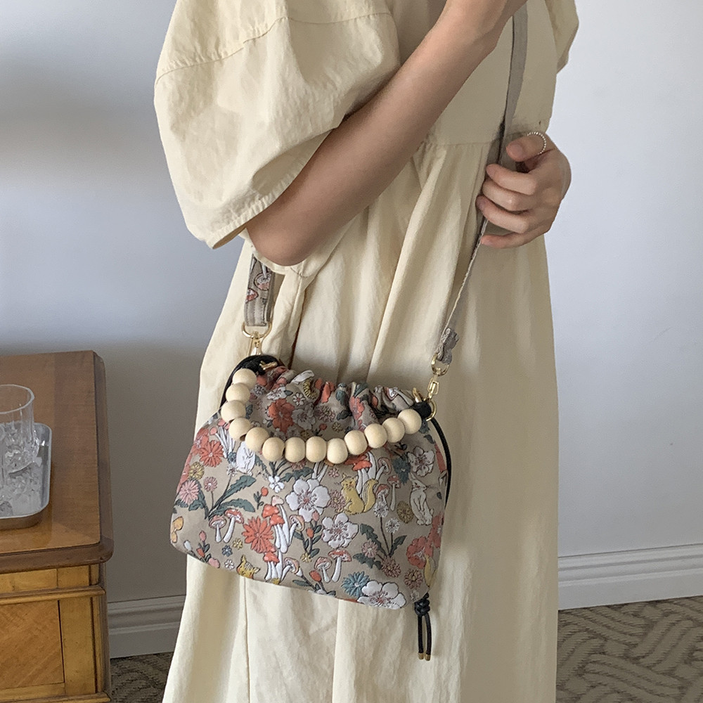 ジャガードウサギとキノコ3Wayウッドボール巾着バッグ