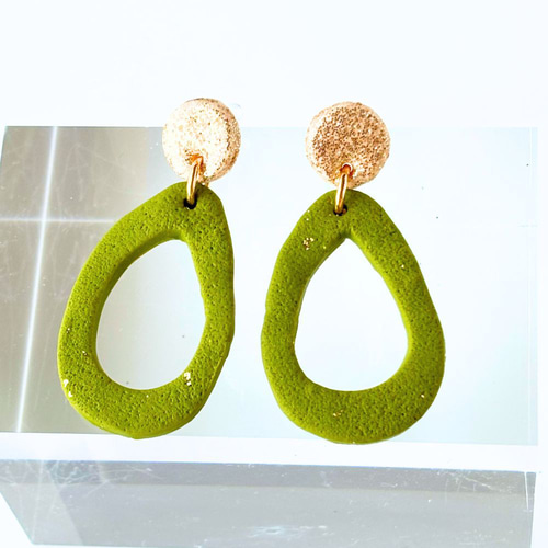 大ぶり 揺れる シンプル 軽い 痛くならない 女子会 旅行【ツートン  