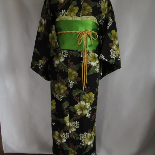 オートクチュール ドレスデザイナーが贈る、ハワイアンプリント