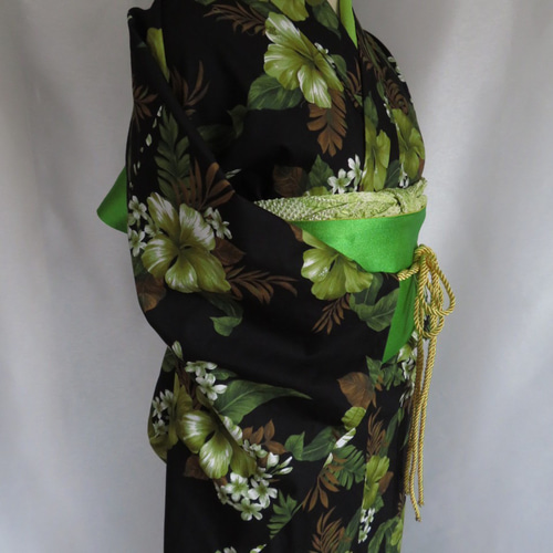 オートクチュール ドレスデザイナーが贈る、ハワイアンプリント