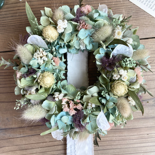 花々と紫陽花のナチュラルリース