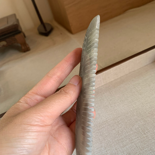 92080.天然 ミャンマー ヒスイ 翡翠 玉 櫛 クシ レディース