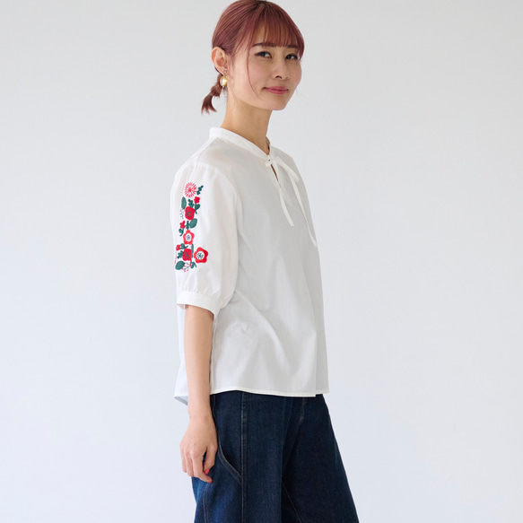 Morinogakko 民族風半袖花卉刺繡襯衫（白色） 第1張的照片