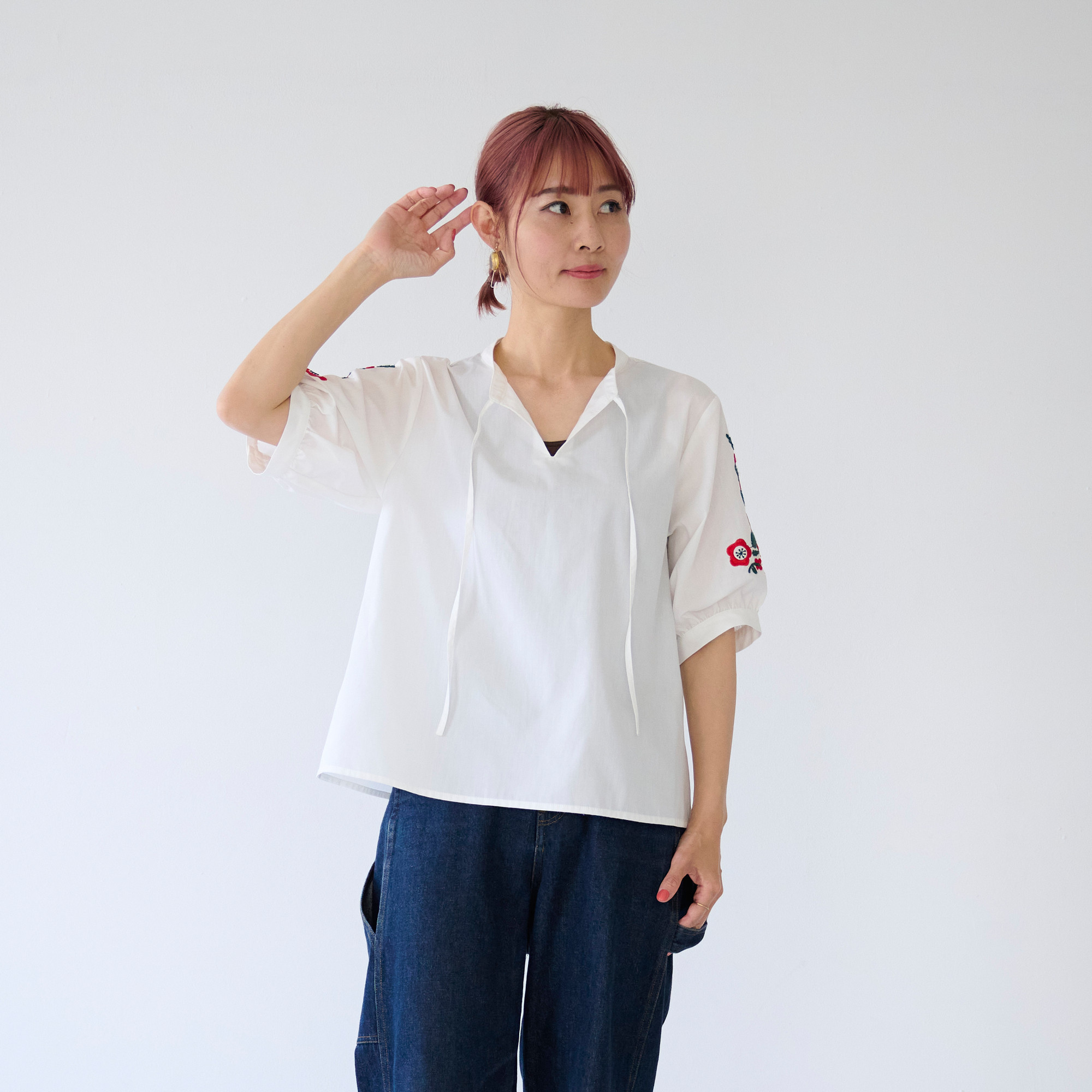 ﾓﾘﾉｶﾞｯｺｳ エスニック五分袖 花刺繍シャツ (ホワイト)｜mg-lb19-wt