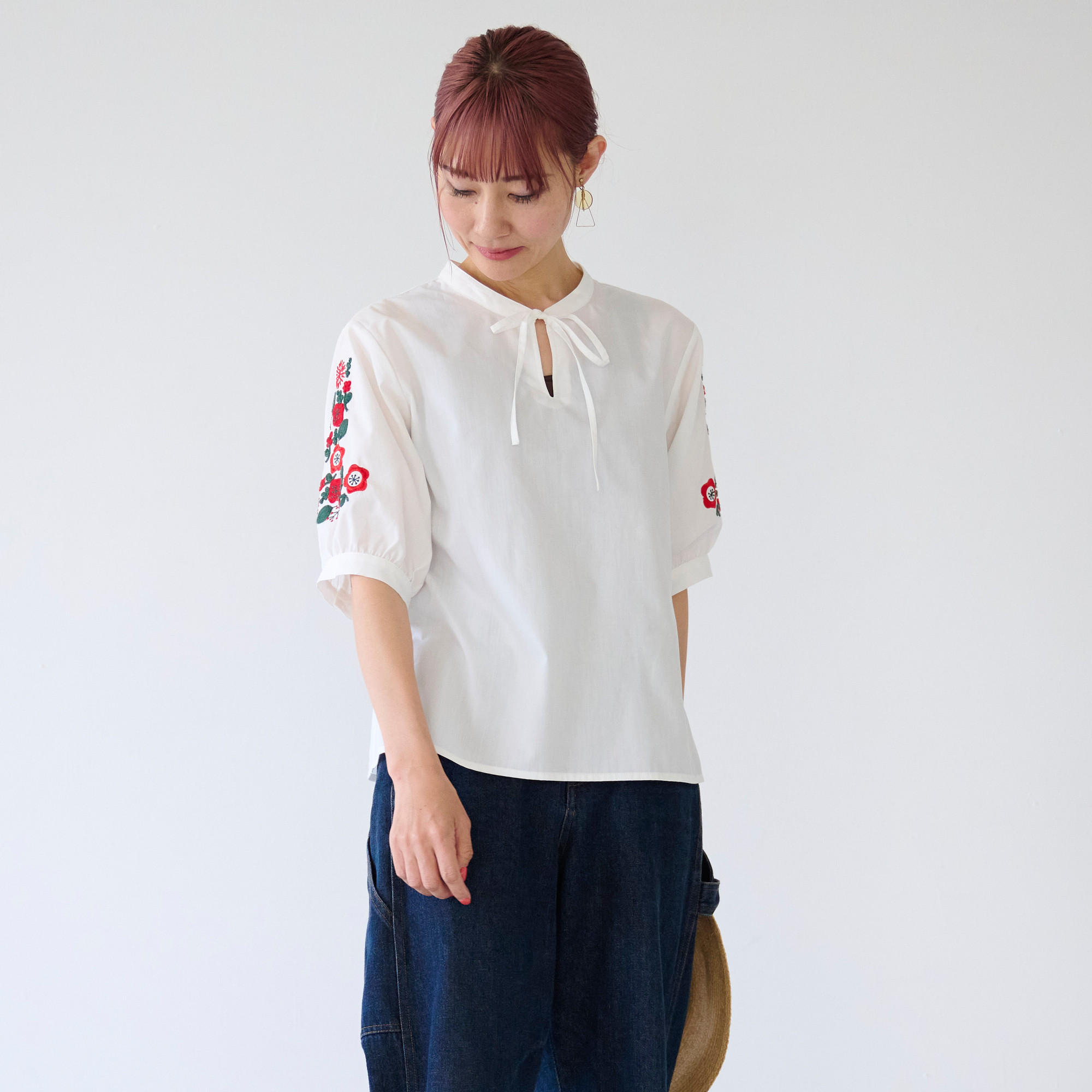 ﾓﾘﾉｶﾞｯｺｳ エスニック五分袖 花刺繍シャツ (ホワイト)｜mg-lb19-wt