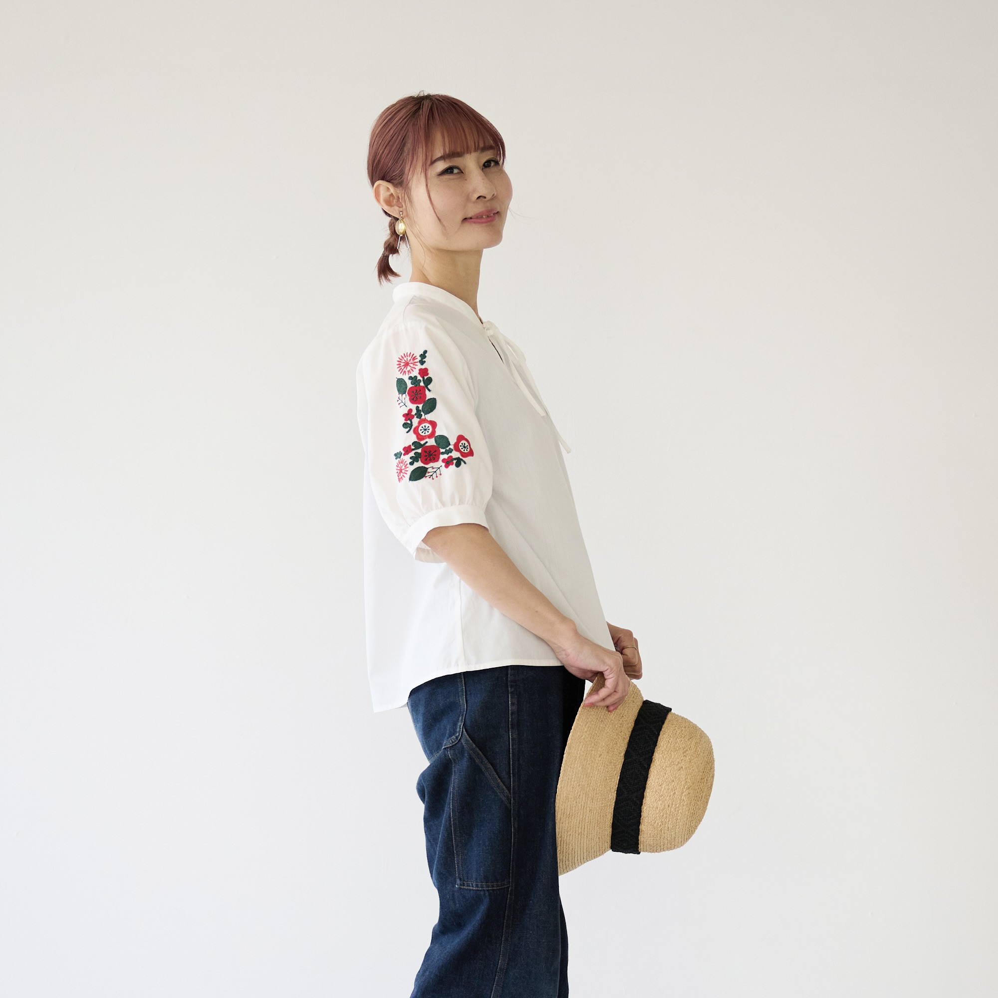 ﾓﾘﾉｶﾞｯｺｳ エスニック五分袖 花刺繍シャツ (ホワイト)｜mg-lb19-wt
