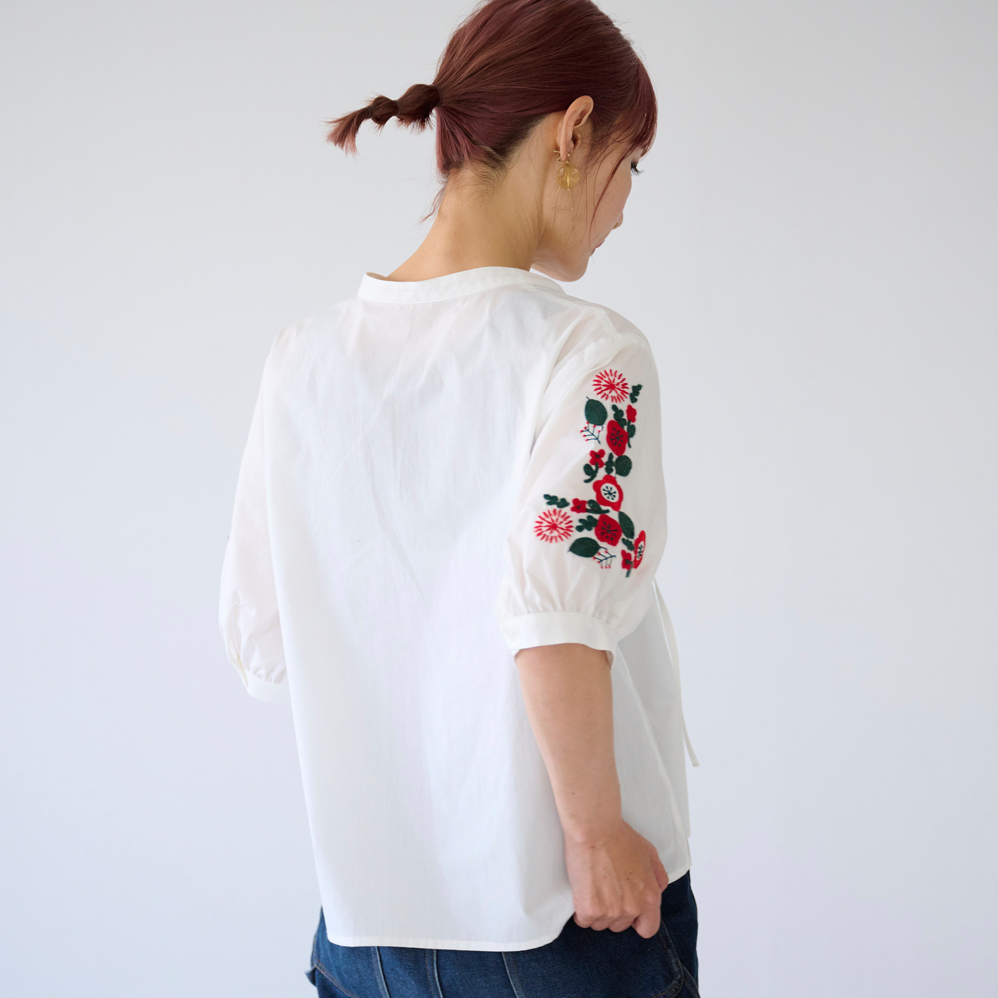 ﾓﾘﾉｶﾞｯｺｳ エスニック五分袖 花刺繍シャツ (ホワイト)｜mg-lb19-wt
