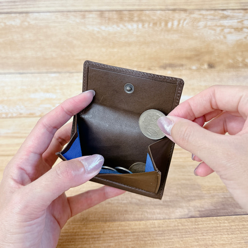 薄くて使いやすいコンパクトな三つ折り財布 ダークブラウン 三