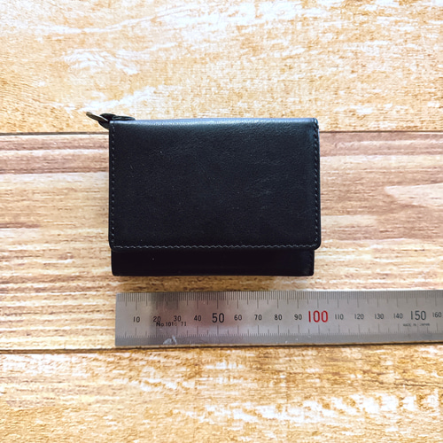 薄くて使いやすいコンパクトな三つ折り財布 ブラック 三つ折り財布