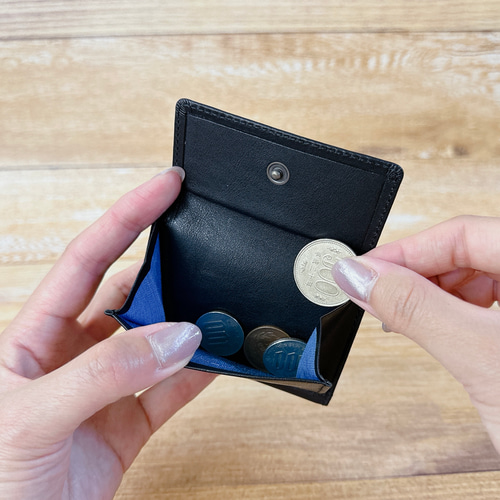 薄くて使いやすいコンパクトな三つ折り財布 ブラック 三つ折り財布