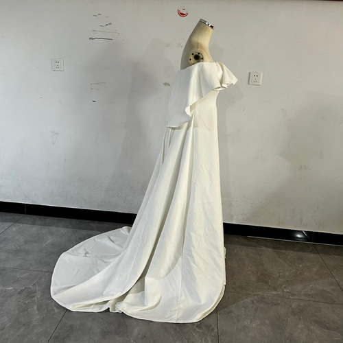 ウエディングドレス オフショルダー スレンダーライン エレガント