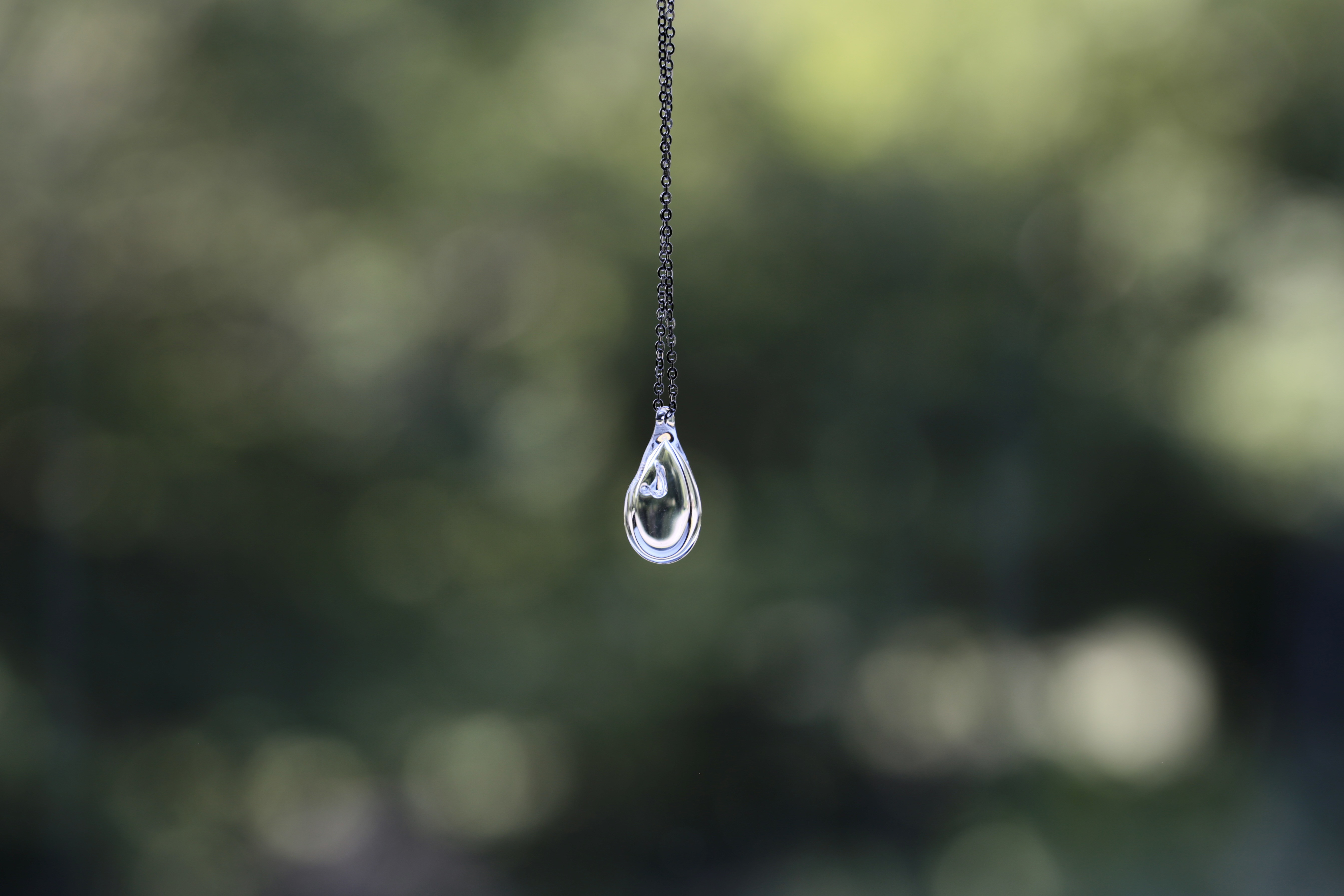 【ｻｰｼﾞｶﾙｽﾃﾝﾚｽ】-Drop- Lｻｲｽﾞ こぼれないアロマペンダント